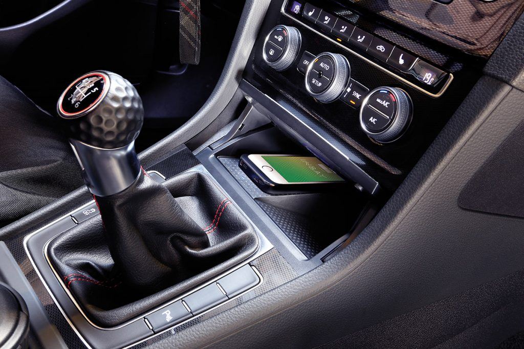 Wireless charging in your VW Golf Mk7.