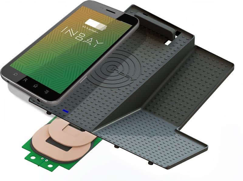 Modell für induktives Laden eines Smartphones Modell für induktives Laden eines Smartphones